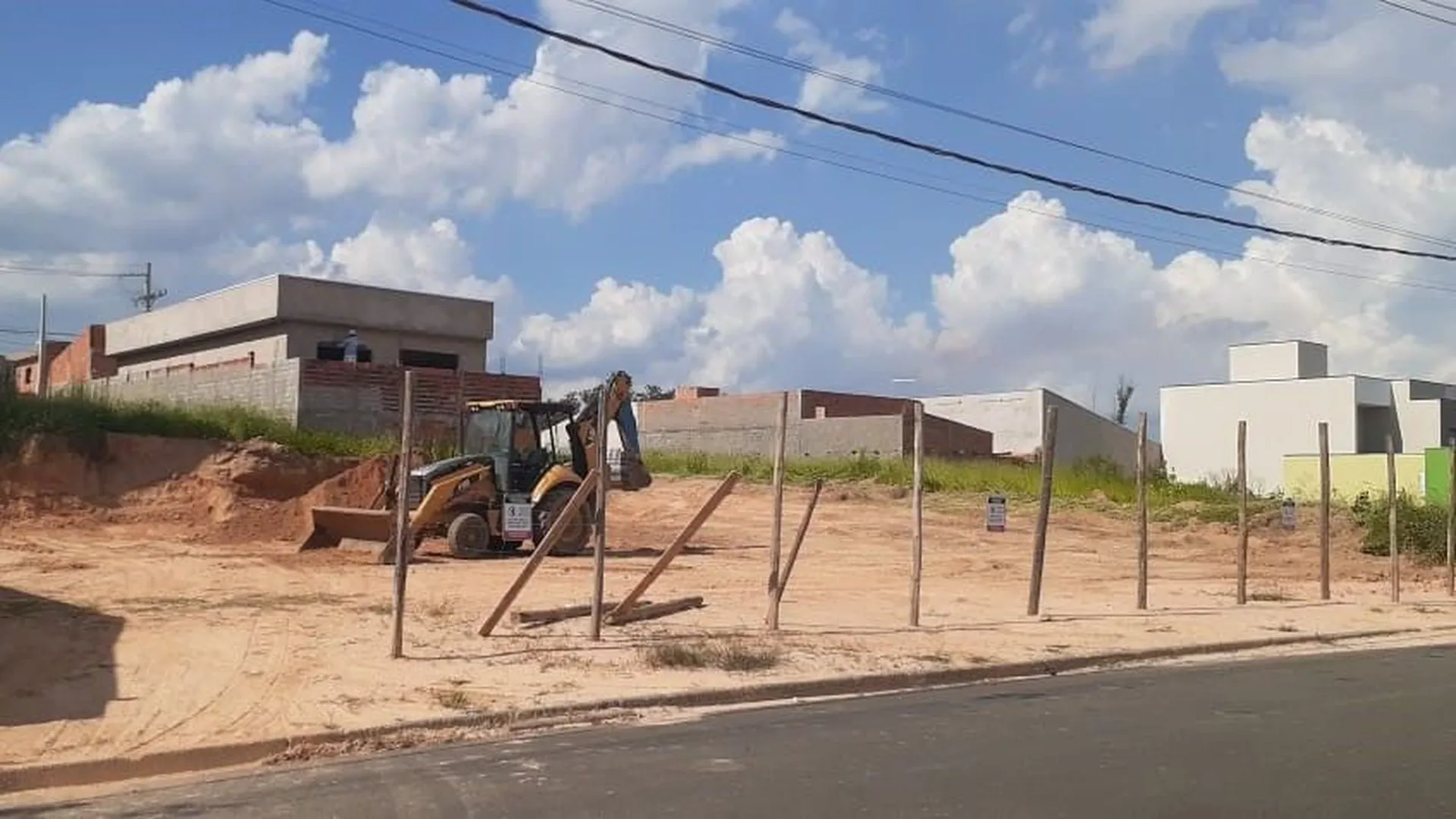 Terreno à venda, 201 m² por R$ 150.000,00 - Residencial Vila dos Eucaliptos - Salto/SP