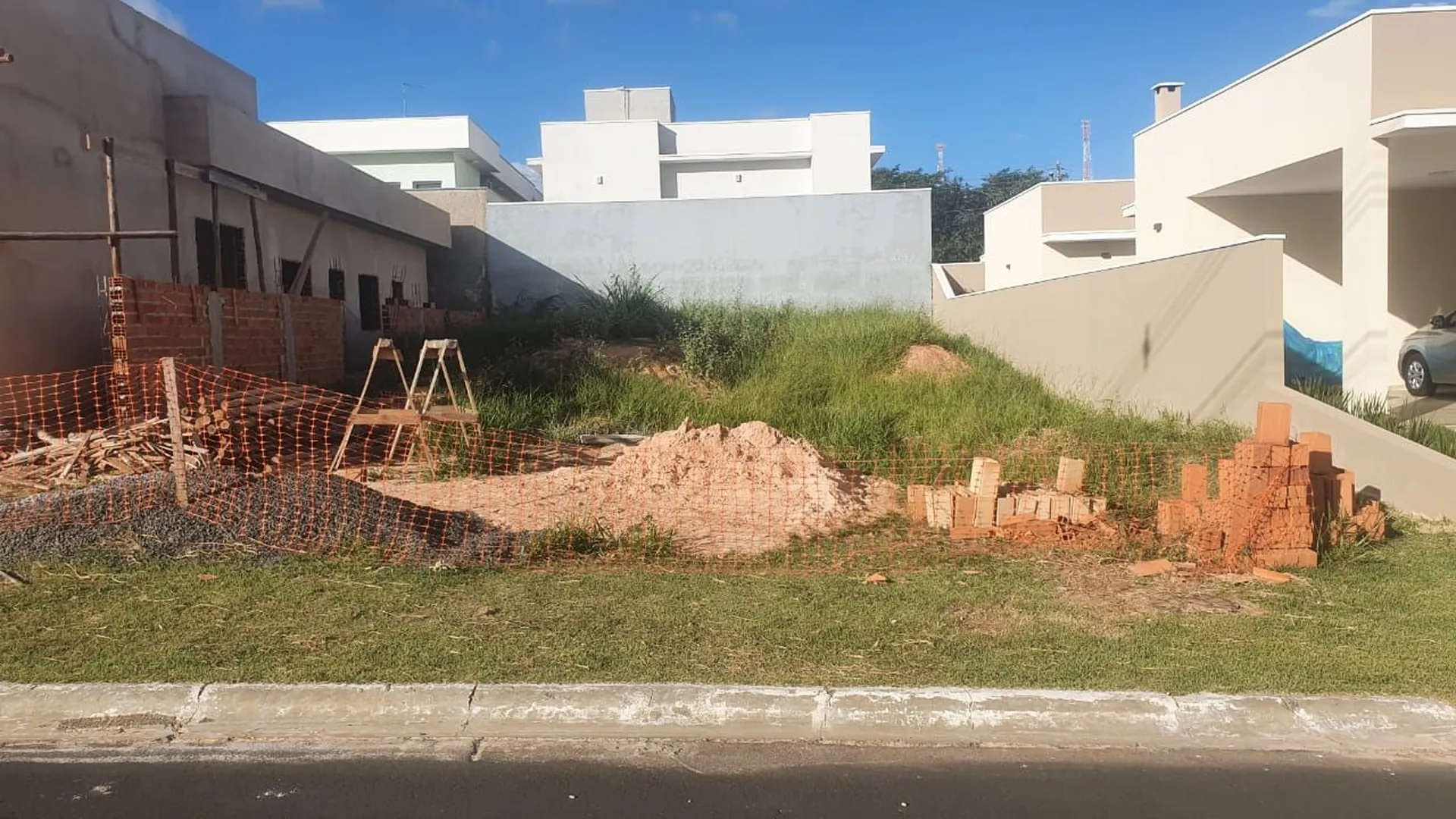 Terreno à venda, 310 m² por R$ 300.000,00 - Condomínio Lagos D'Icaraí - Salto/SP