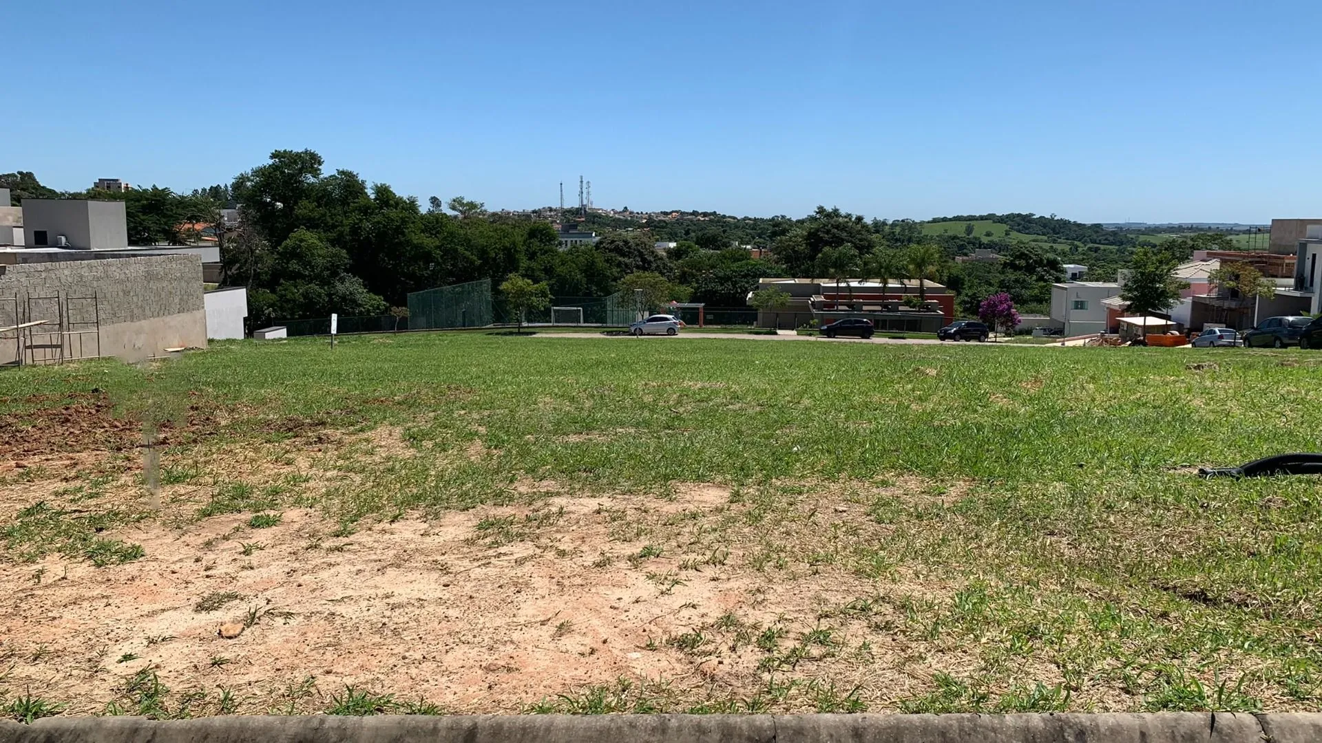 Terreno à venda, 360 m² por R$ 440.000,00 - Condomínio Vila dos Manacás - Itu/SP
