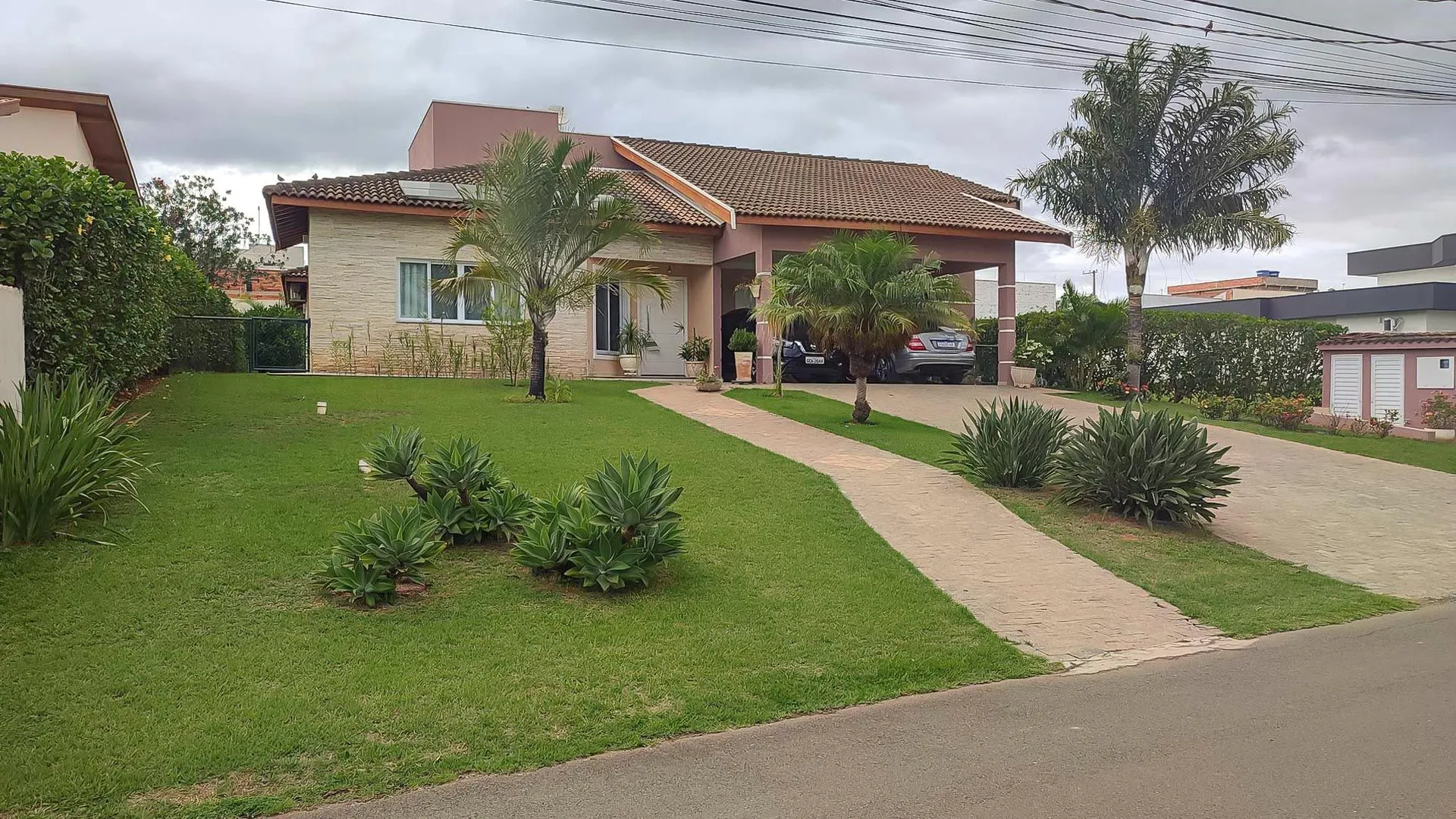 Casa com 4 dormitórios à venda, 300 m² por R$ 1.650.000,00 - Condomínio Terras de Mont Serrat - Salto/SP