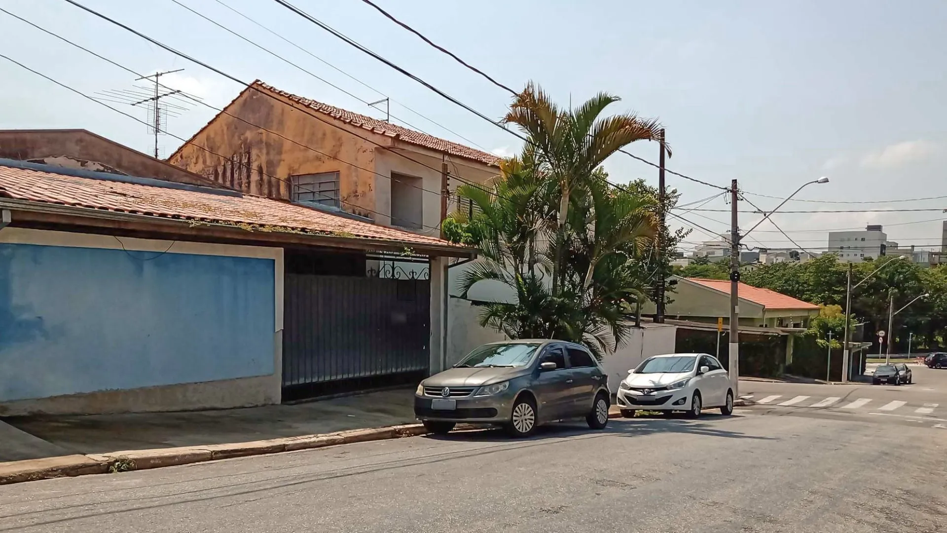 Casa com 2 dormitórios à venda, 360 m² por R$ 700.000,00 - Vila Leis - Itu/SP