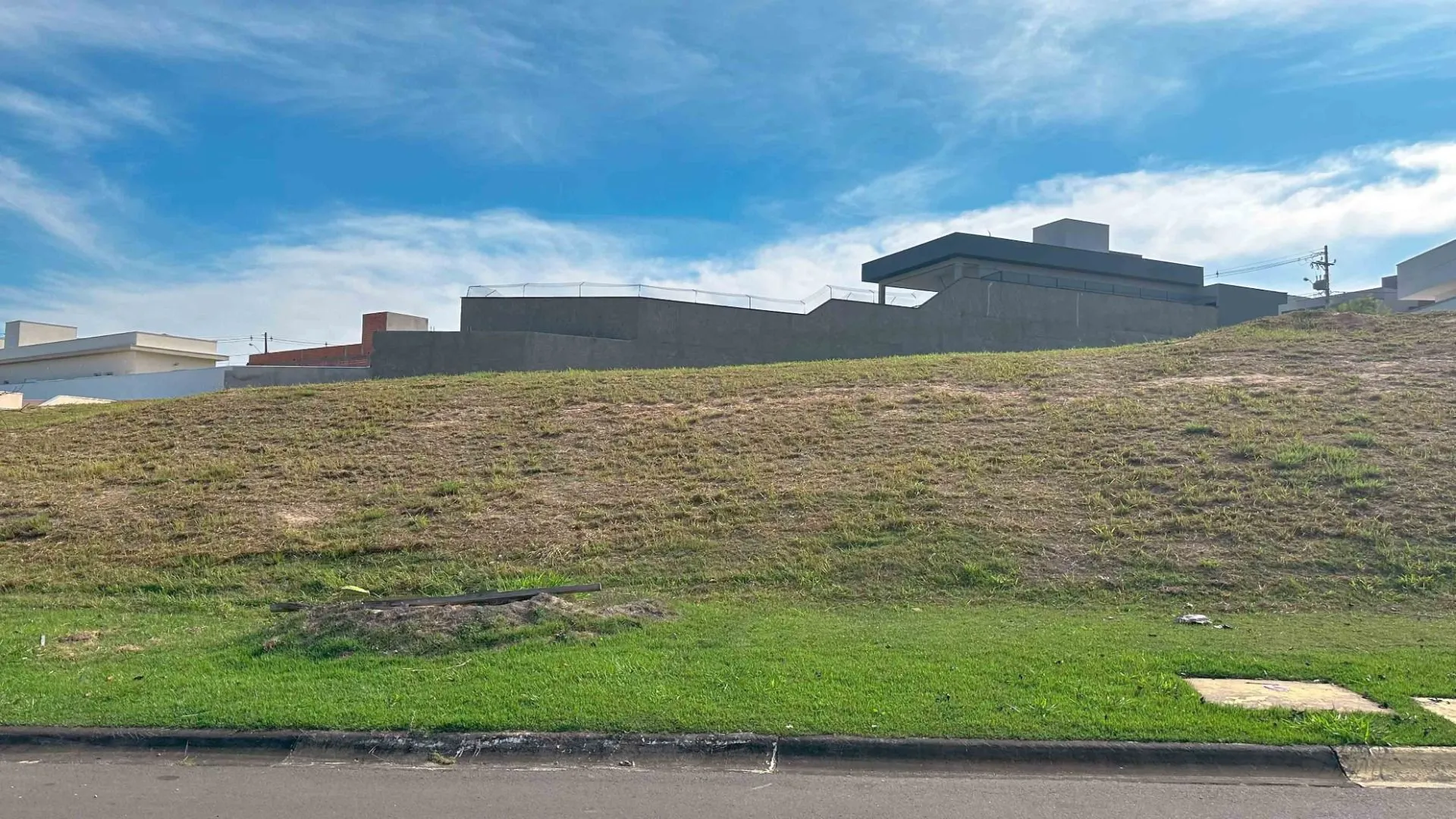 Terreno à venda, 420 m² por R$ 325.000,00 - Condomínio Mirante dos Ipês - Salto/SP