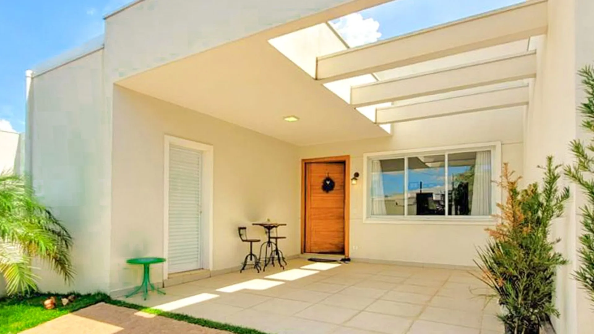 Casa com 3 dormitórios à venda, 108 m² por R$ 850.000,00 - Condomínio Village Moutonnée - Salto/SP