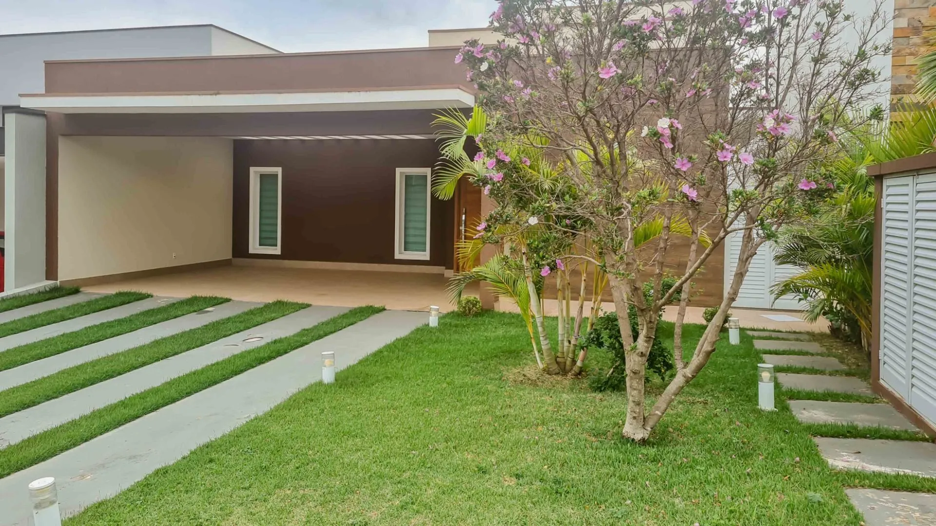 Casa com 3 dormitórios à venda, 205 m² por R$ 1.800.000,00 - Condomínio Vila dos Manacás - Itu/SP