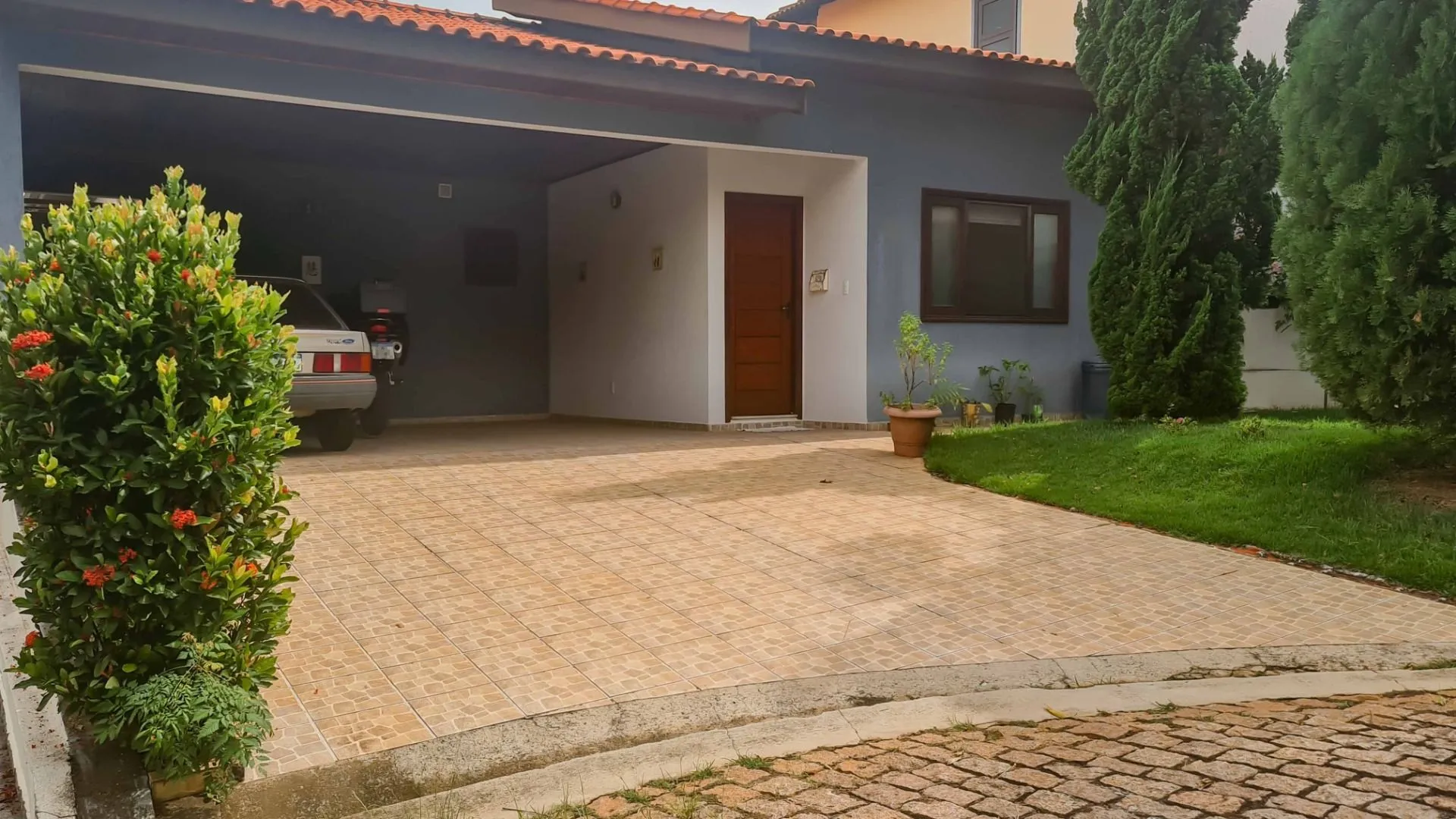 Casa com 3 dormitórios à venda, 211 m² por R$ 1.350.000,00 - Condomínio Portal de Itu - Itu/SP