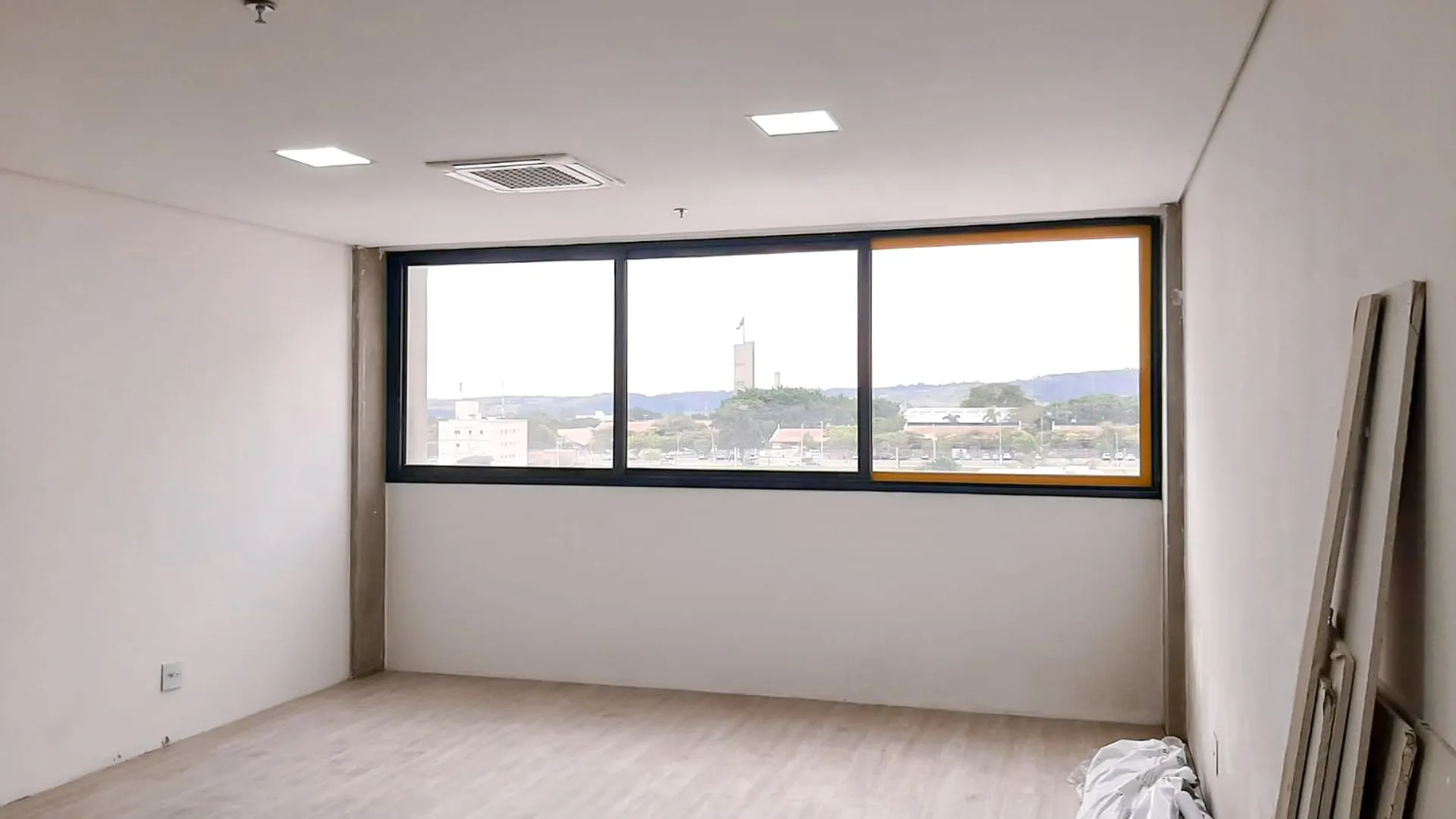 Sala, 92 m² - venda por R$ 500.000,00 ou aluguel por R$ 3.780,00/mês - Edifício Torre INC50 - Itu/SP
