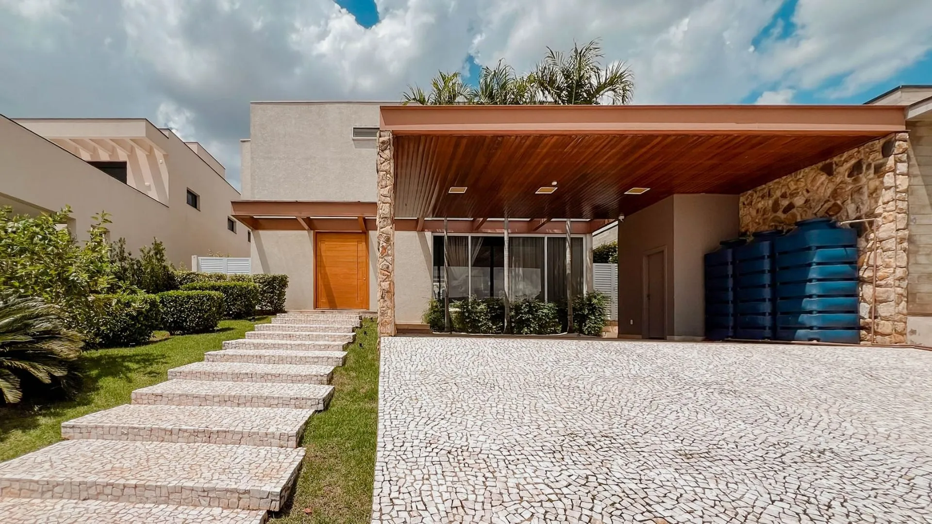 Casa com 3 dormitórios, 314 m² - venda por R$ 2.900.000,00 ou aluguel por R$ 17.000,00/mês - Villas do Golfe - Itu/SP