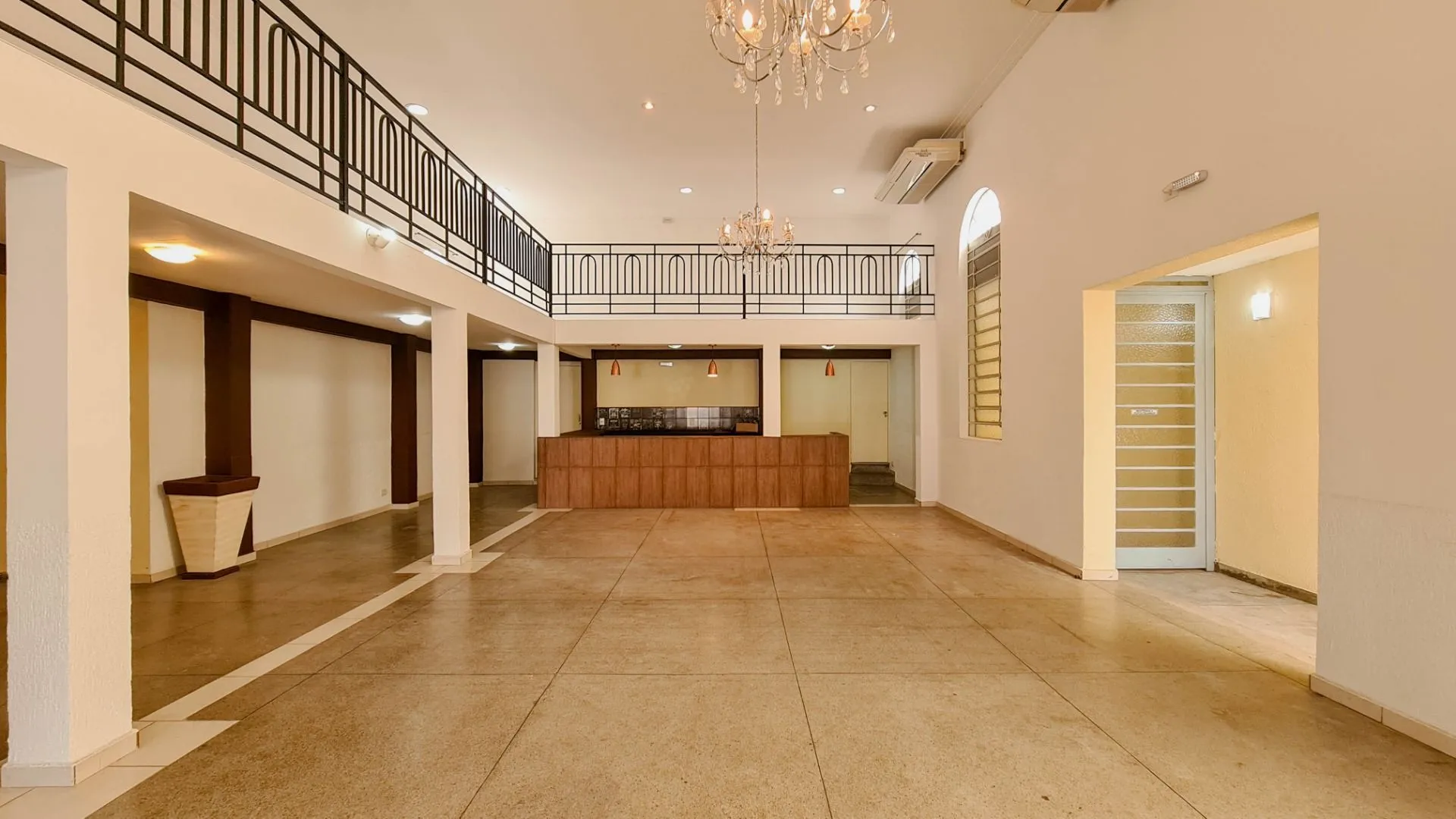 Salão à venda, 250 m² por R$ 980.000,00 - São Luiz - Itu/SP