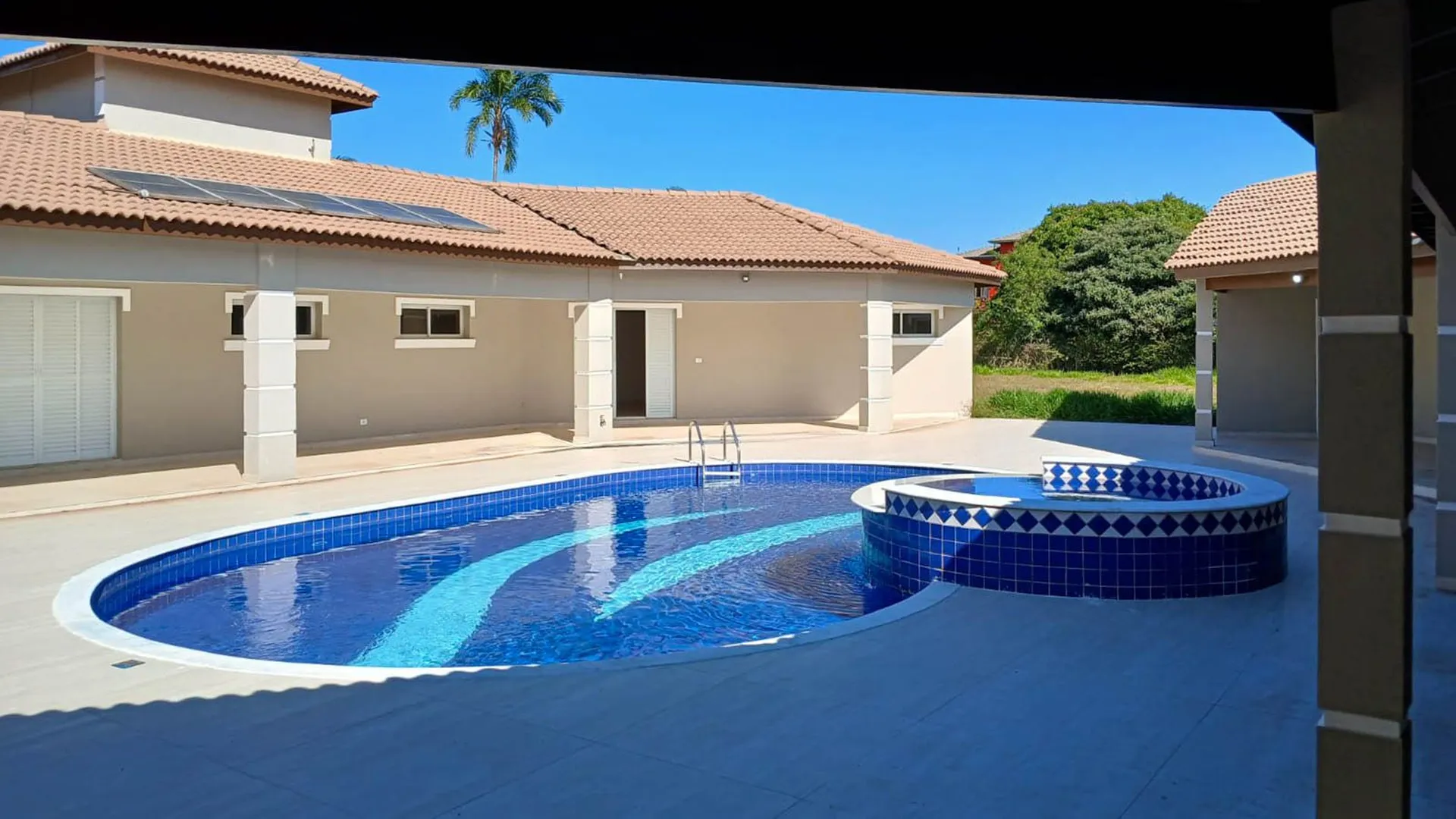 Casa com 4 dormitórios à venda, 750 m² por R$ 1.700.000,00 - Condomínio Monte Belo - Salto/SP