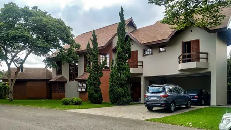 Uma casa charmosa com estilo europeu!