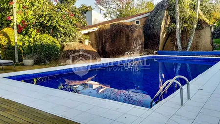 Casa com 6 dormitórios à venda, 506 m² por R$ 2.750.000,00 - Condomínio Clube de Campos Valinhos - Valinhos/SP