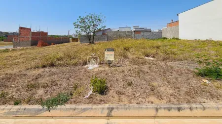 Terreno em Bairro para Venda
