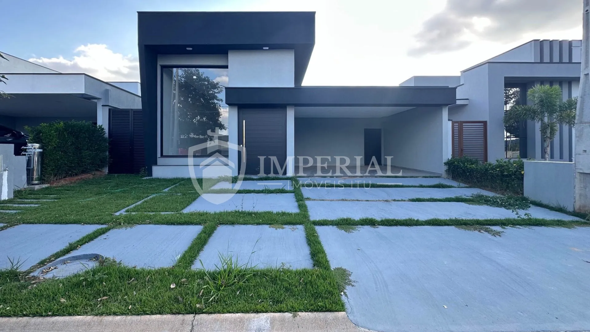 Casa com 3 dormitórios à venda, 205 m² por R$ 1.400.000,00 - Condomínio Residencial Una - Itu/SP