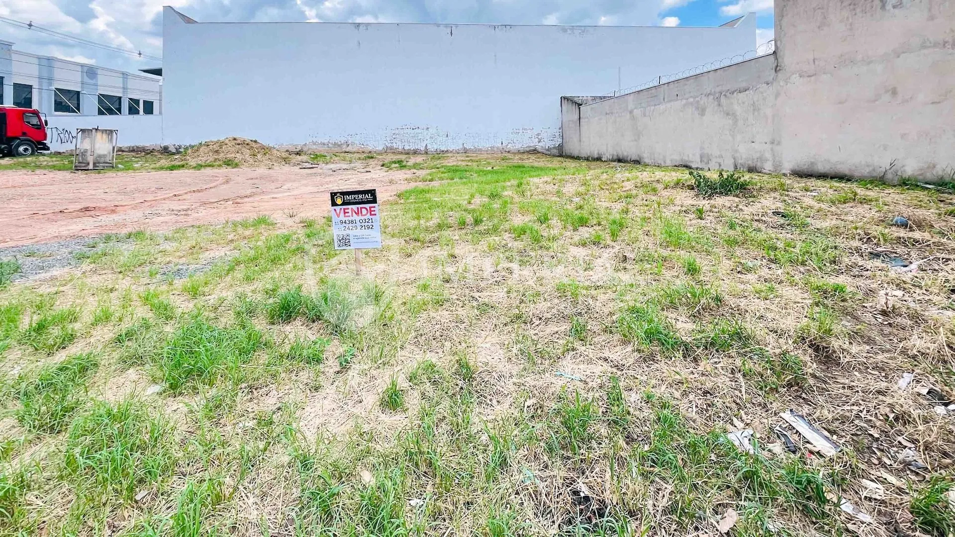 Terreno à venda, 301 m² por R$ 490.000,00 - Jardim Panorama - Salto/SP