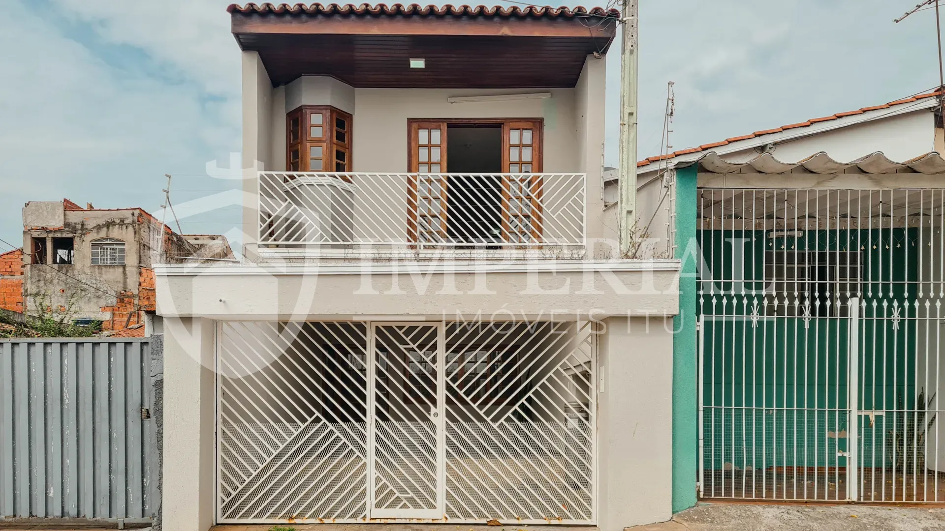 Casa em Bairro para Venda